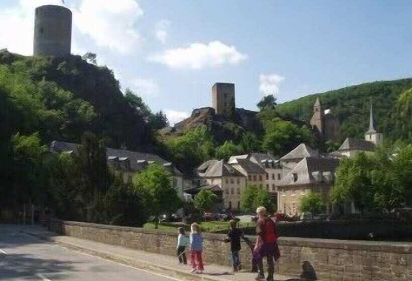 Logis Gourmet & Relax Hotel De La Sure