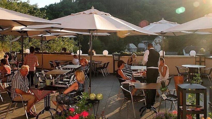 Logis Gourmet & Relax Hotel De La Sure