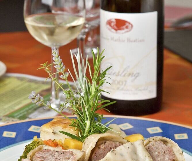 Logis Gourmet & Relax Hotel De La Sure