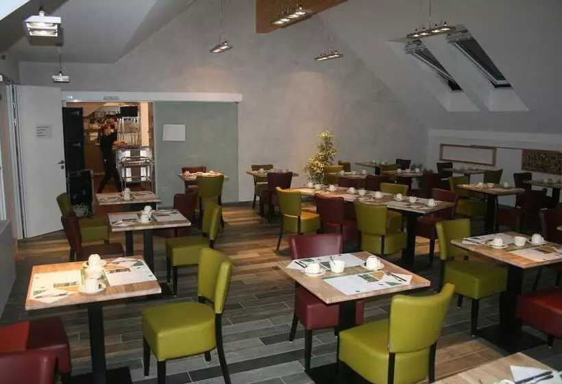 Logis Gourmet & Relax Hotel De La Sure