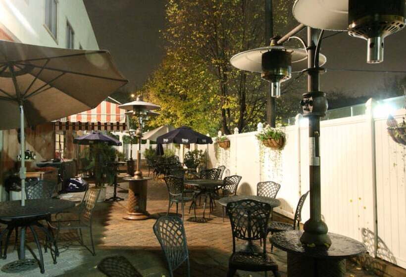 فندق Meadowlands Plaza