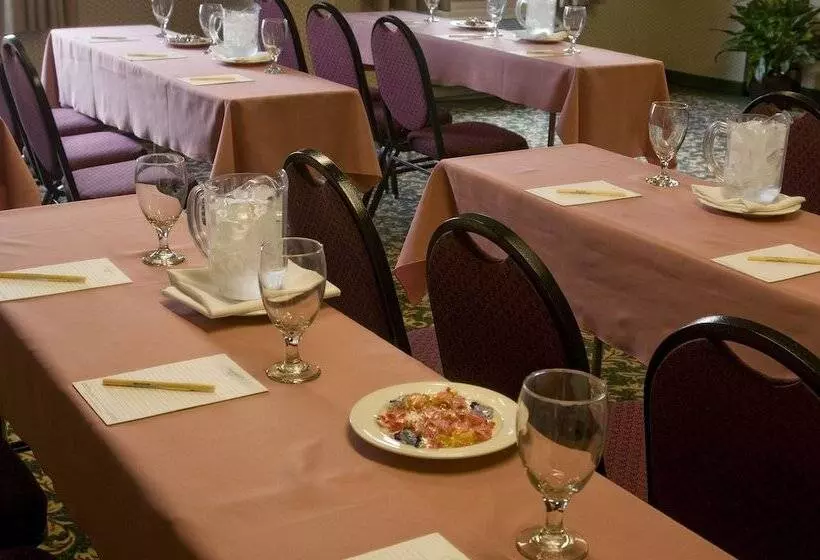 酒店 Meadowlands Plaza