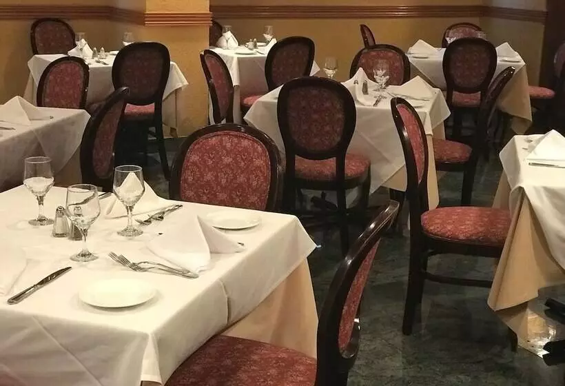 酒店 Meadowlands Plaza