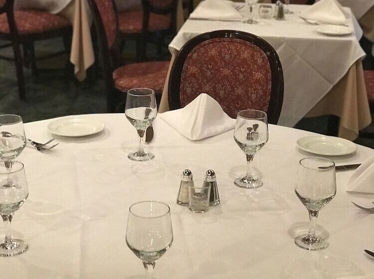 فندق Meadowlands Plaza