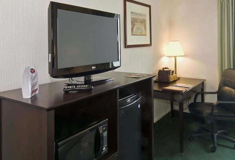 فندق Meadowlands Plaza