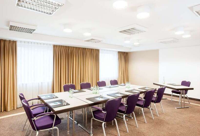 هتل NH Dusseldorf City Nord