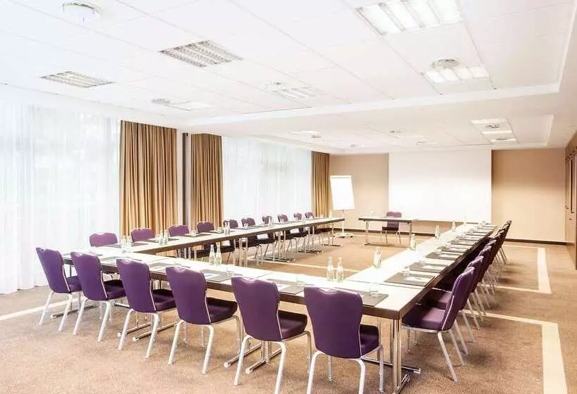 فندق NH Dusseldorf City Nord