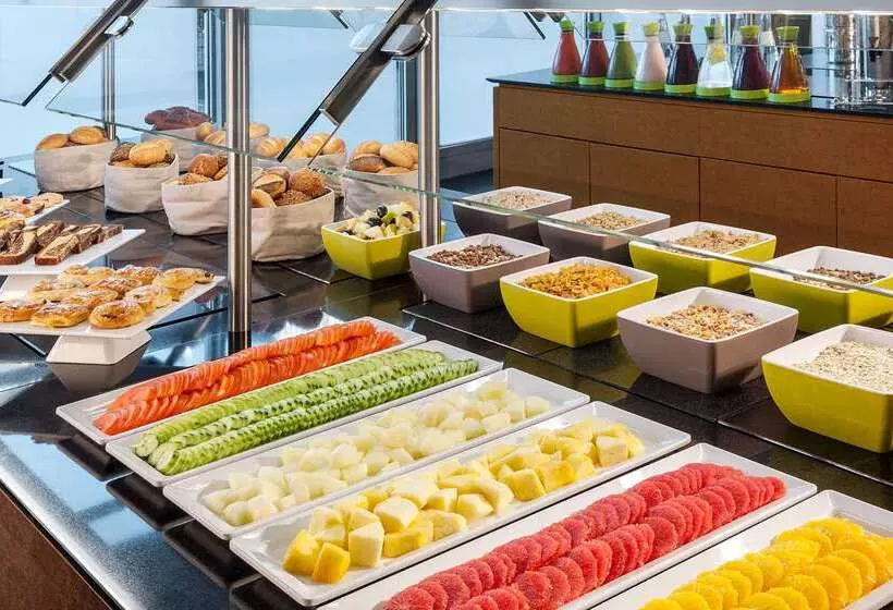 فندق NH Dusseldorf City Nord