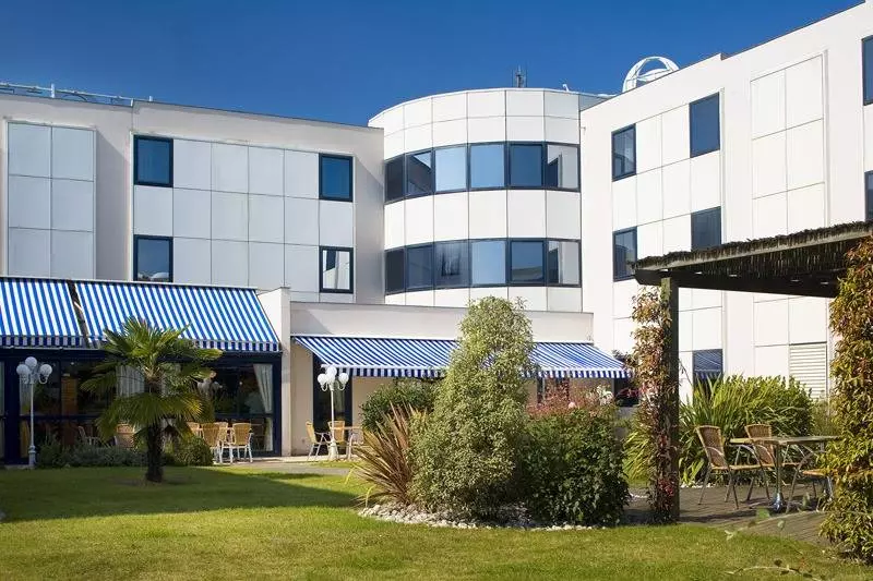 בית מלון כפרי Oceania Rennes