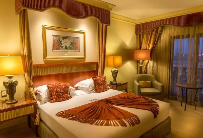 Отель Peermont D Oreale Grande At Emperors Palace