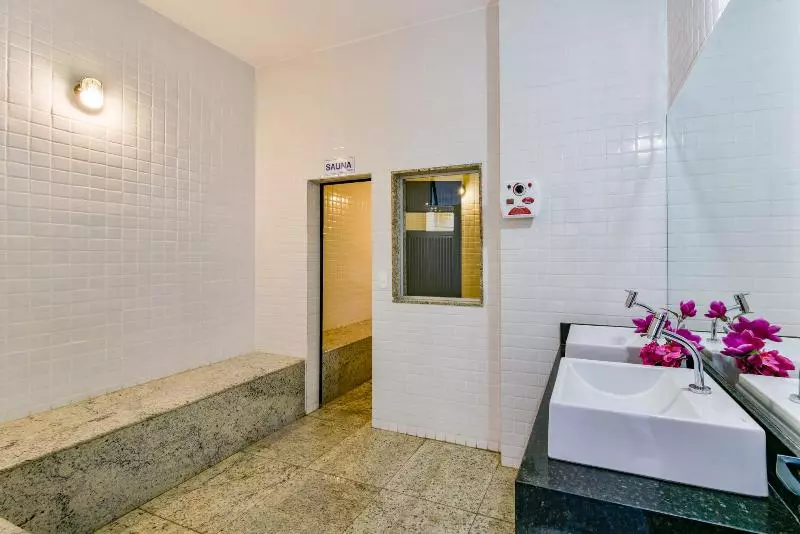 בית מלון כפרי Plaza Inn Executive