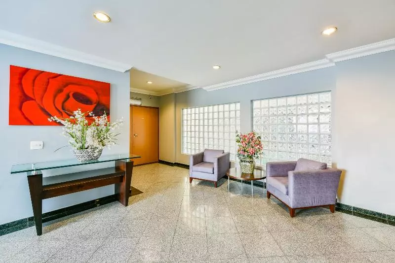 בית מלון כפרי Plaza Inn Executive