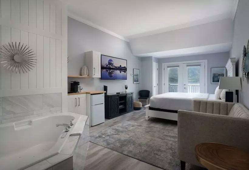 Prestige Harbourfront Resort, Worldhotels Luxury