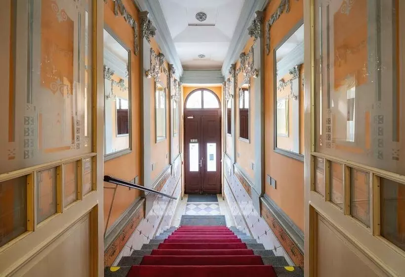 Hotel Raffaello Prague