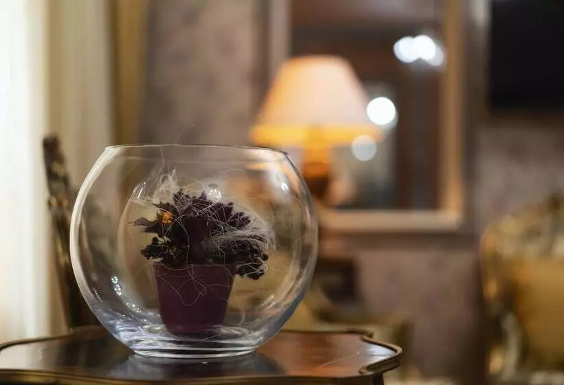 Hotel Raffaello Prague