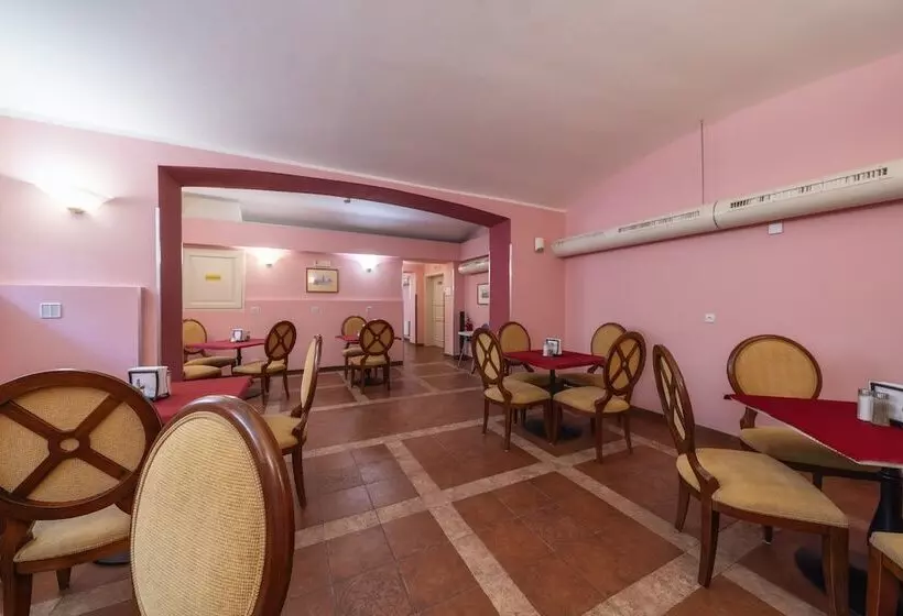 Hotel Raffaello Prague