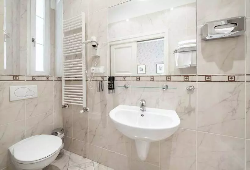 Hotel Raffaello Prague