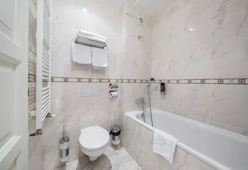 Hotel Raffaello Prague