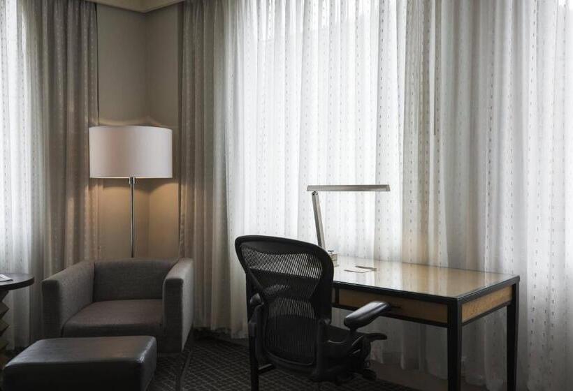 فندق Renaissance New Orleans Arts Warehouse District