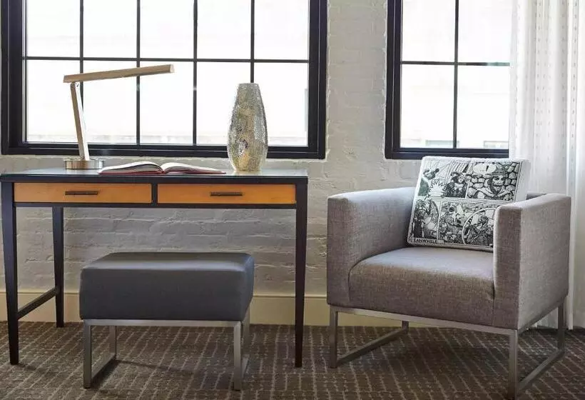 هتل Renaissance New Orleans Arts Warehouse District