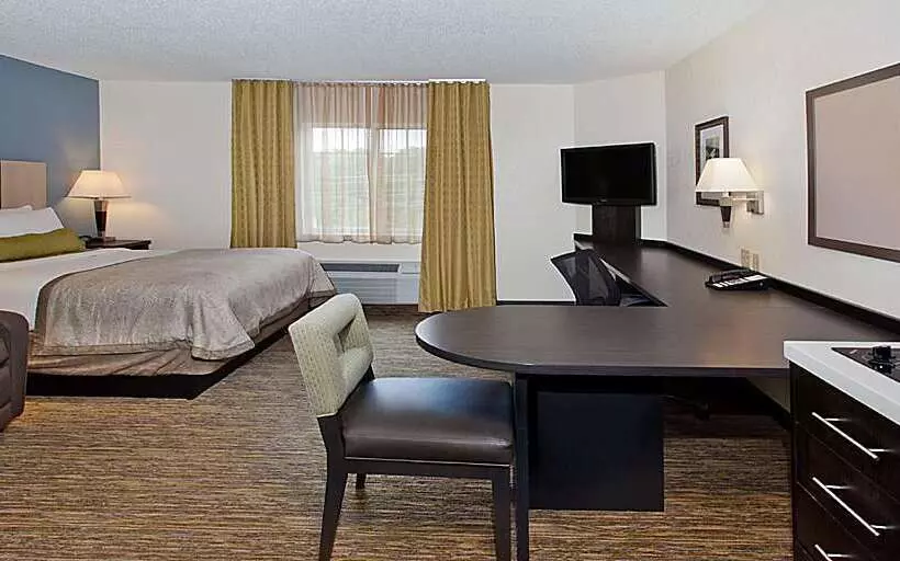 Отель Sonesta Simply Suites Parsippany Morris Plains