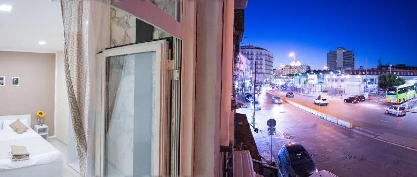 تختخواب و صبحانه Cammaroomì