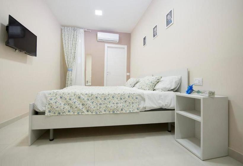 تختخواب و صبحانه Cammaroomì