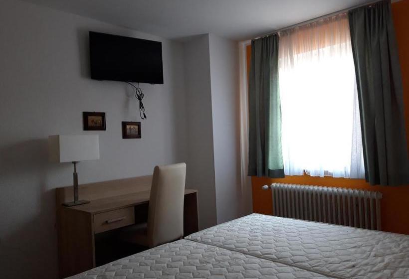 בית מלון כפרי Cafe Restaurant Rohan