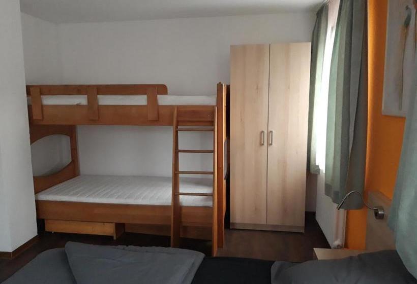 בית מלון כפרי Cafe Restaurant Rohan