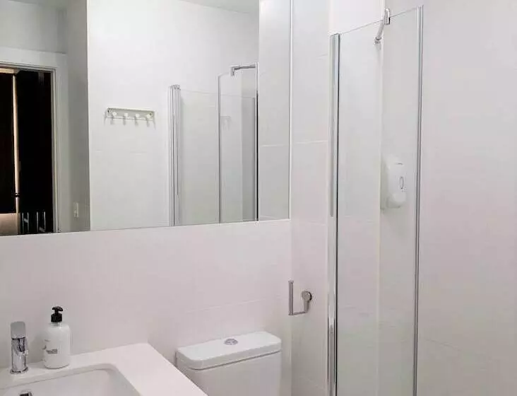 پانسیون Broz Hostel