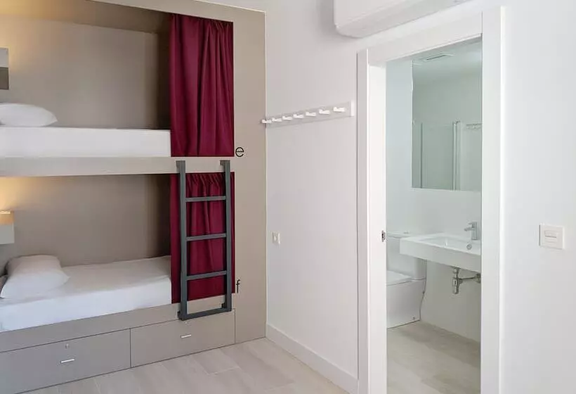 پانسیون Broz Hostel