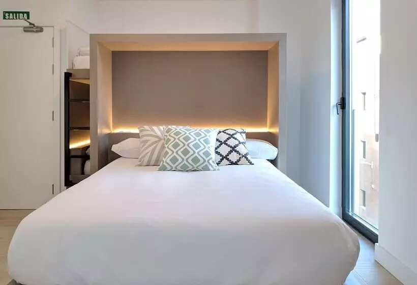 پانسیون Broz Hostel