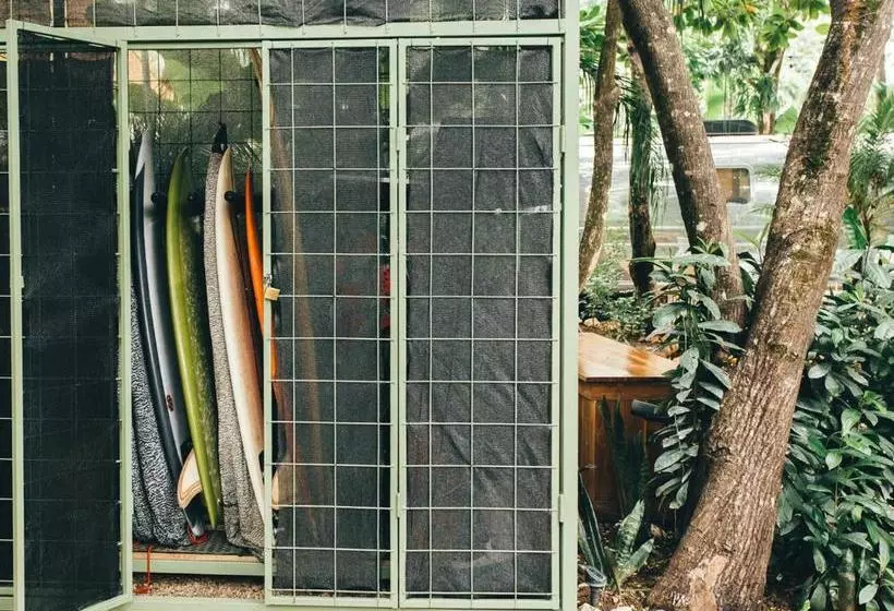 Retkeilymaja Airstream By The Sea