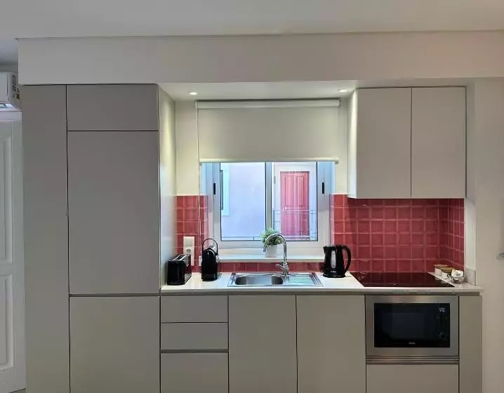 Cardeal Suites & Apartments