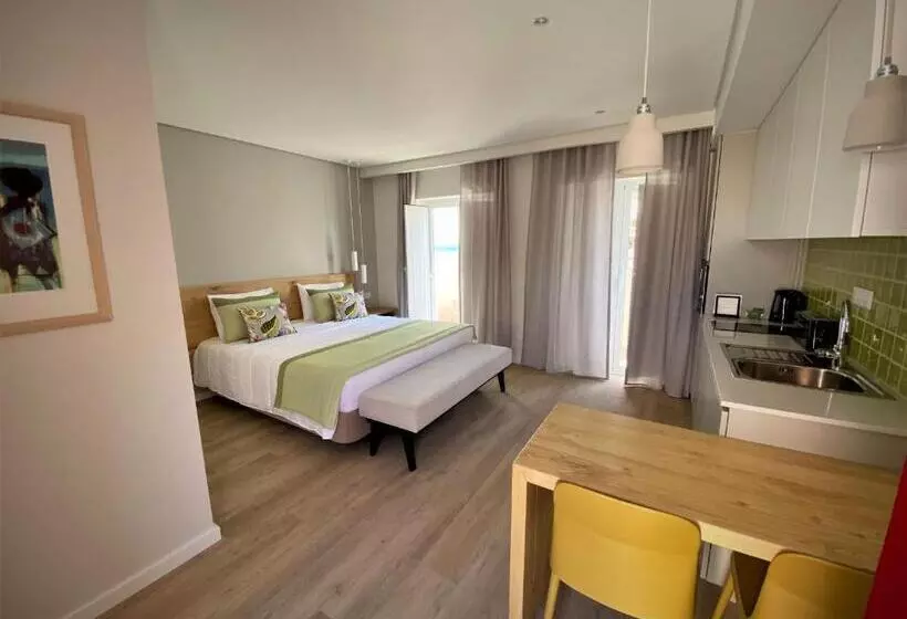 Cardeal Suites & Apartments