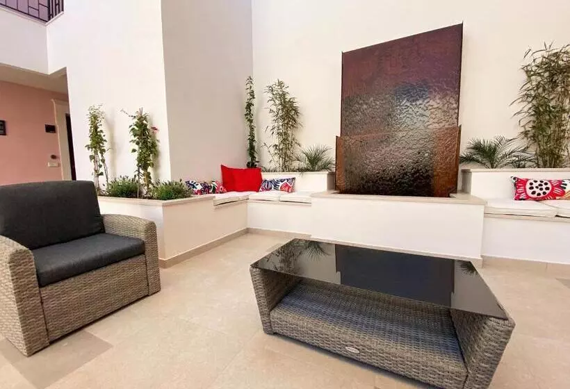 Cardeal Suites & Apartments