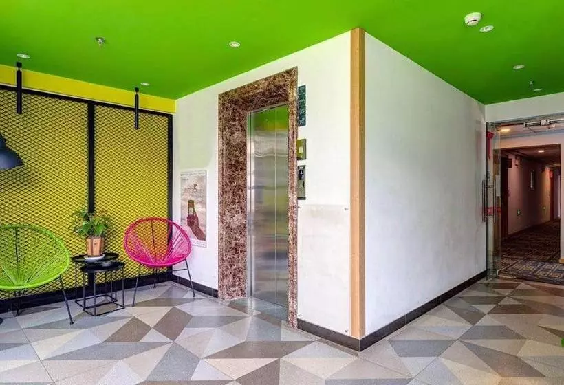 Hotelli 7 Days Inn·beijing Huaxiangqiao  Xintiantan Hospital