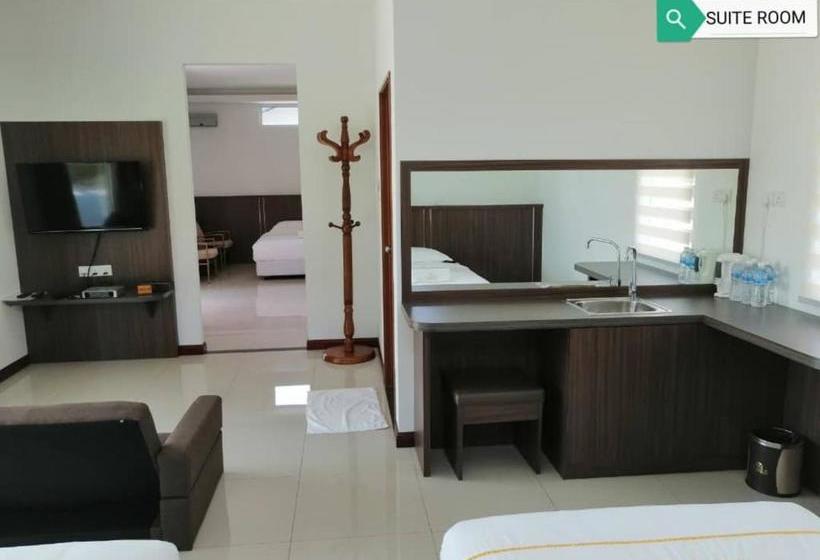 Hotel D View Holiday Home