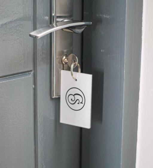 Hotel The Cato Suites