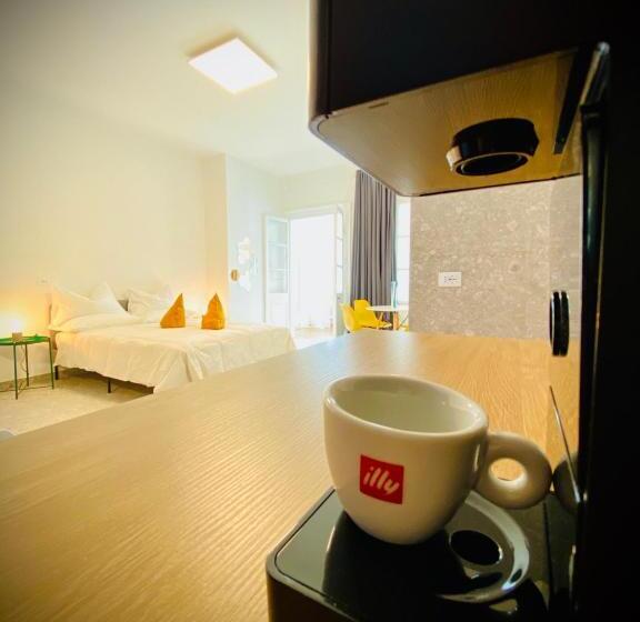 پانسیون Crops City Stay