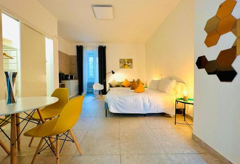 پانسیون Crops City Stay