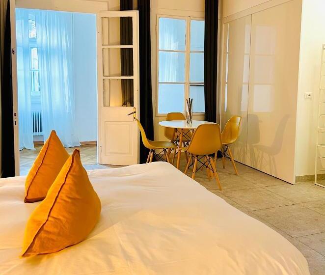 پانسیون Crops City Stay