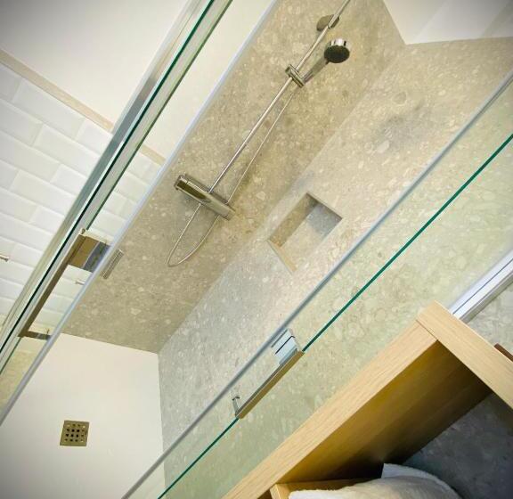 پانسیون Crops City Stay