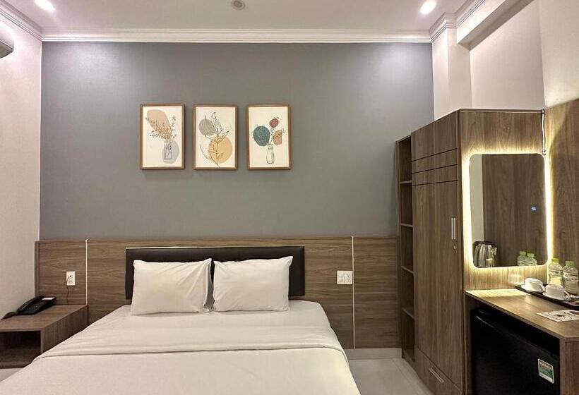 Amora Hotel & Apartment