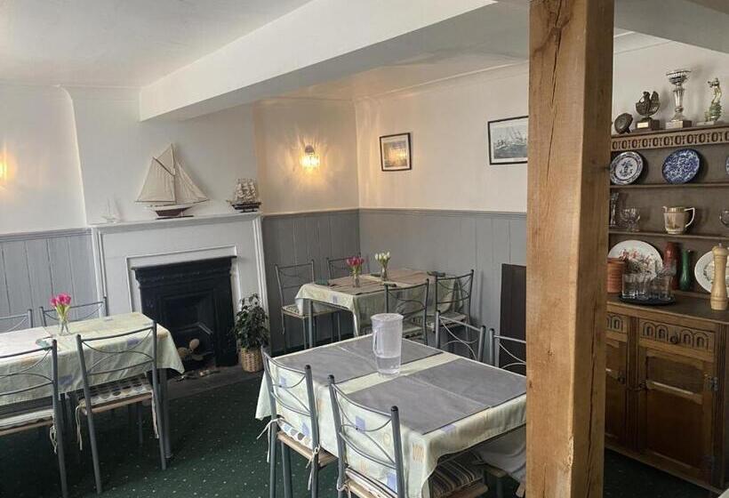 تختخواب و صبحانه Traveller S Choice Ipswich