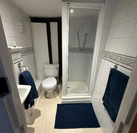 تختخواب و صبحانه Traveller S Choice Ipswich
