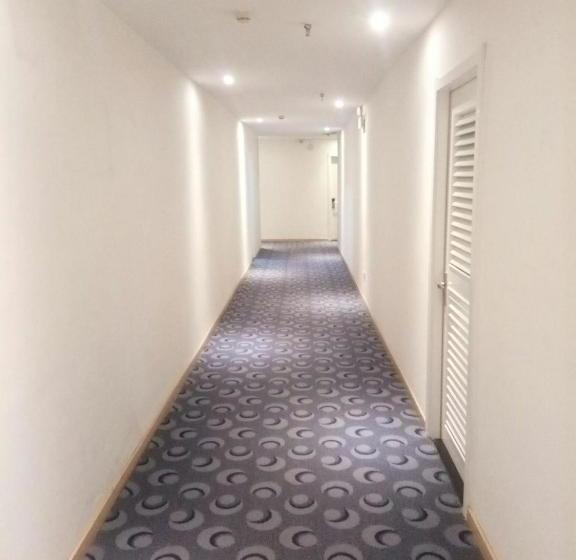 Hotel 7days Inn Huanggang Normal College