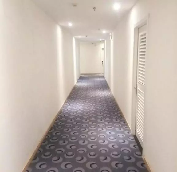 Hotelli 7days Inn Huanggang Normal College