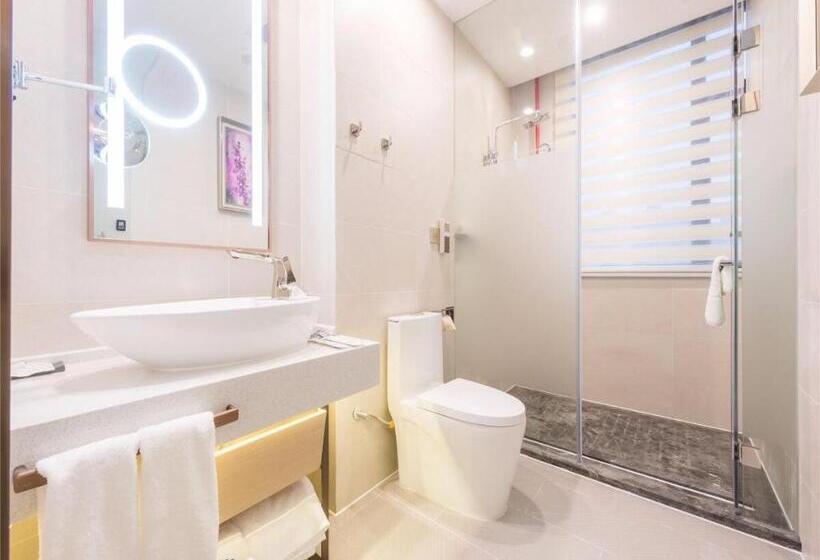 Lavande Hotel Heyuan Dongyuan