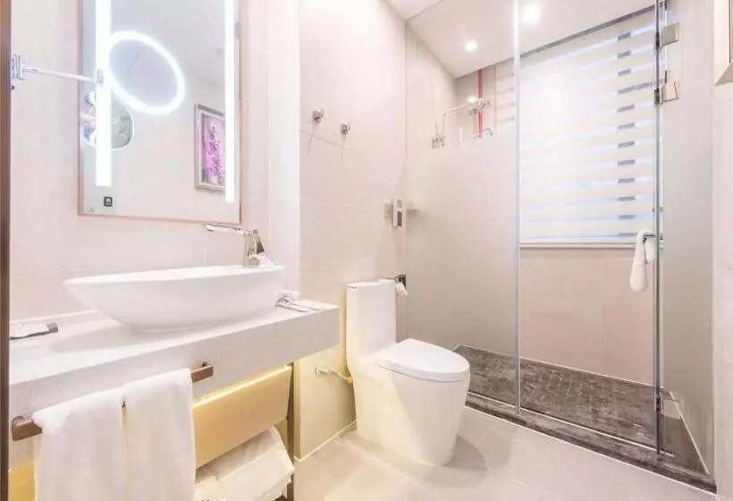 Lavande Hotel Heyuan Dongyuan